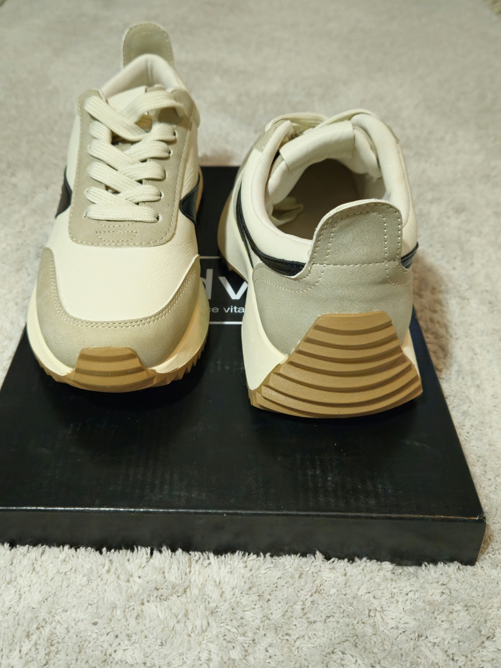 NIB DV Dolce Vita
Women's Bynx Lace-Up Jogger Sneakers - Picture 7 of 9